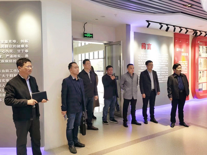 共享发展新机遇 共谱合作新篇章——宜兴市疾控中心来邮交流血吸虫病防控经验图片2.jpg